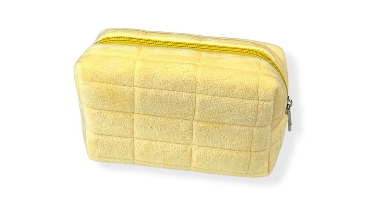 Γυναικείο Νεσεσέρ Καλλυντικών Βελουτέ Καπιτονέ 18 cm*10 cm Κίτρινο