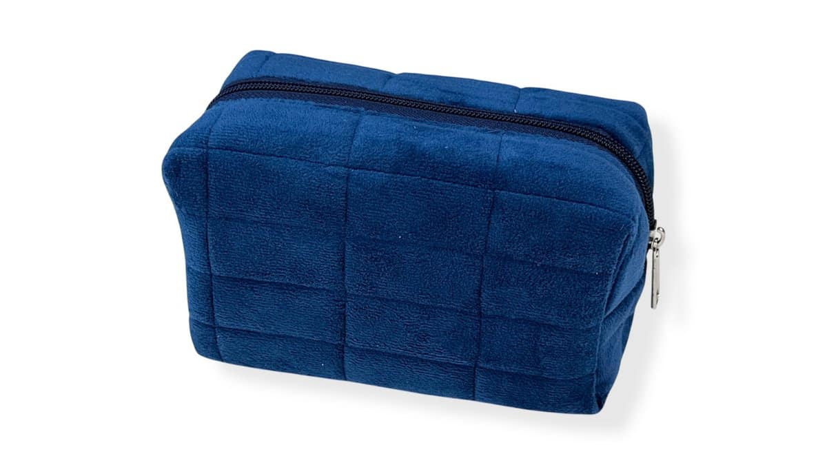 Γυναικείο Νεσεσέρ Καλλυντικών Βελουτέ Καπιτονέ 18 cm*10 cm Μπλέ