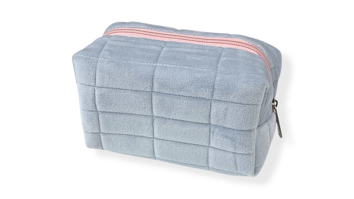 Γυναικείο Νεσεσέρ Καλλυντικών Βελουτέ Καπιτονέ 18 cm*10 cm Γκρί