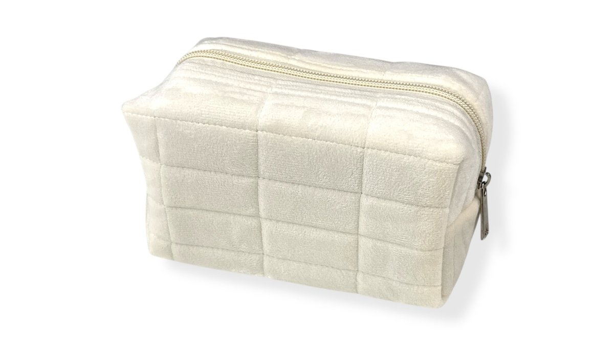 Γυναικείο Νεσεσέρ Καλλυντικών Βελουτέ Καπιτονέ 18 cm*10 cm Κρέμ