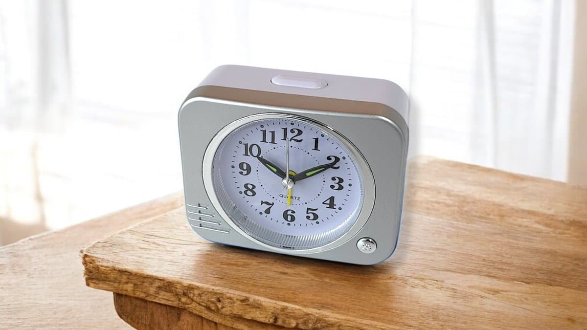 Αθόρυβο Ρολόι Ξυπνητήρι Alarm Clock 10cm*8cm Silver